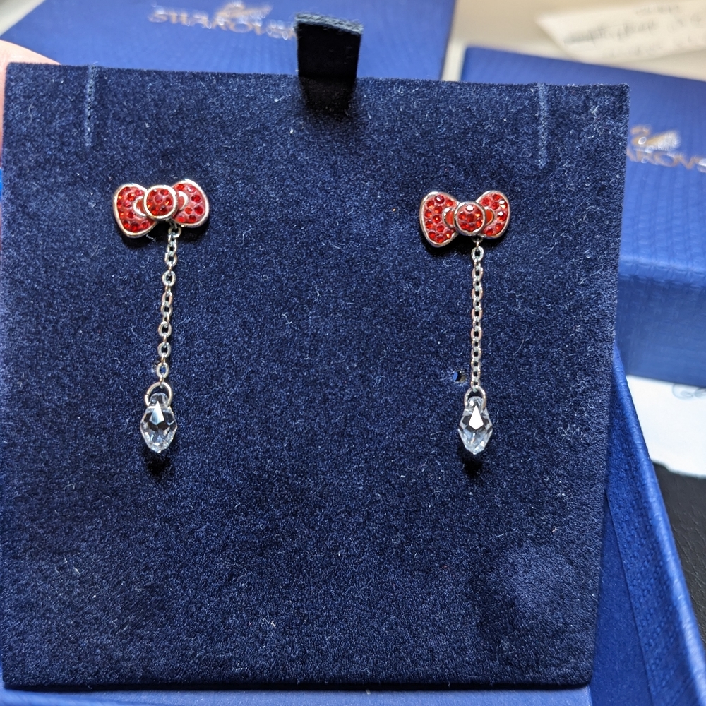Swarovski Hello Kitty Crystal Earrings Limited Edition